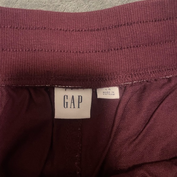 2/$25 🎉 GAP shorts 3” rise with pockets! Size large - Picture 5 of 8